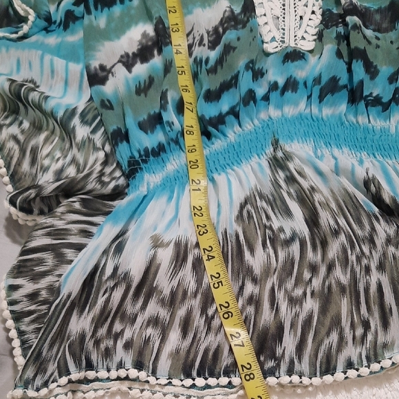 Blue and White Tunic with Lace Detail - Picture 5 of 5